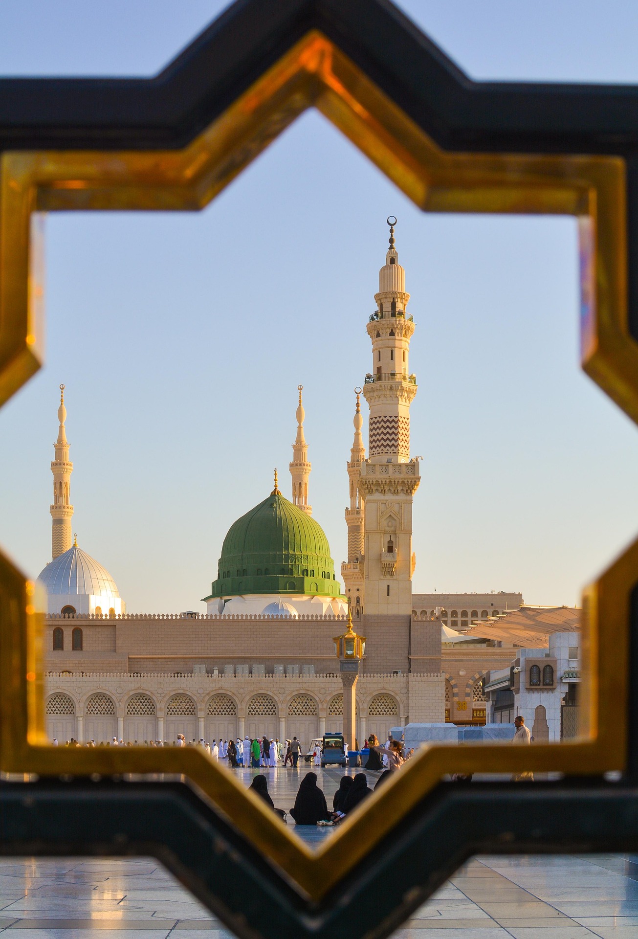 گنبدِ خضراء شریف و مسجد نبوی
